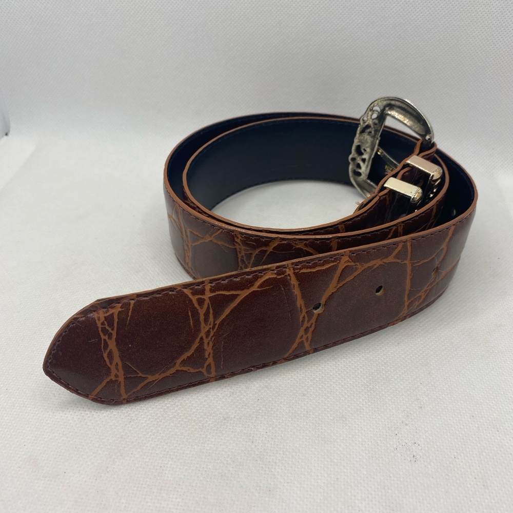 Brown Leather Donna Katz Belt Medium Approximately 35”